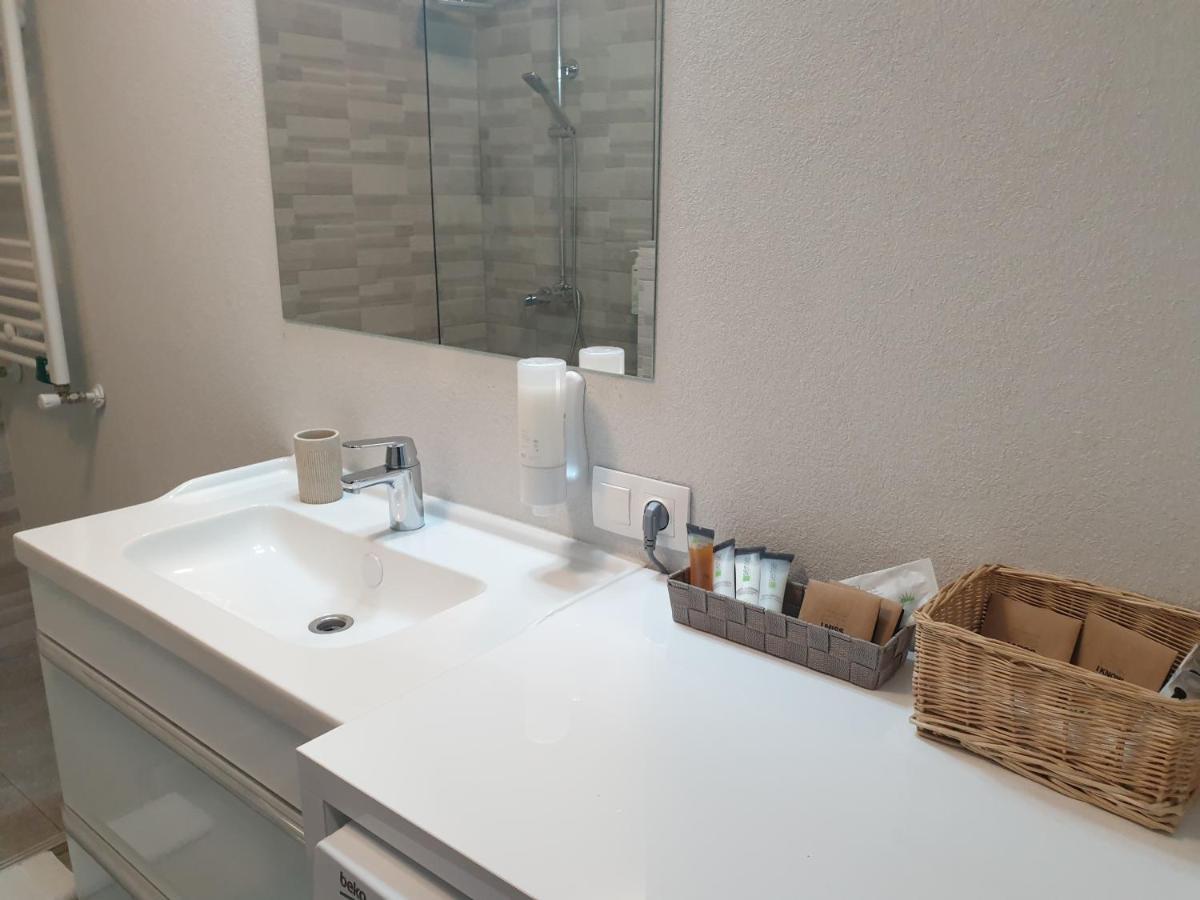 Stylish Stay - Executive - Private Parking And Central Location Oradea Exterior photo